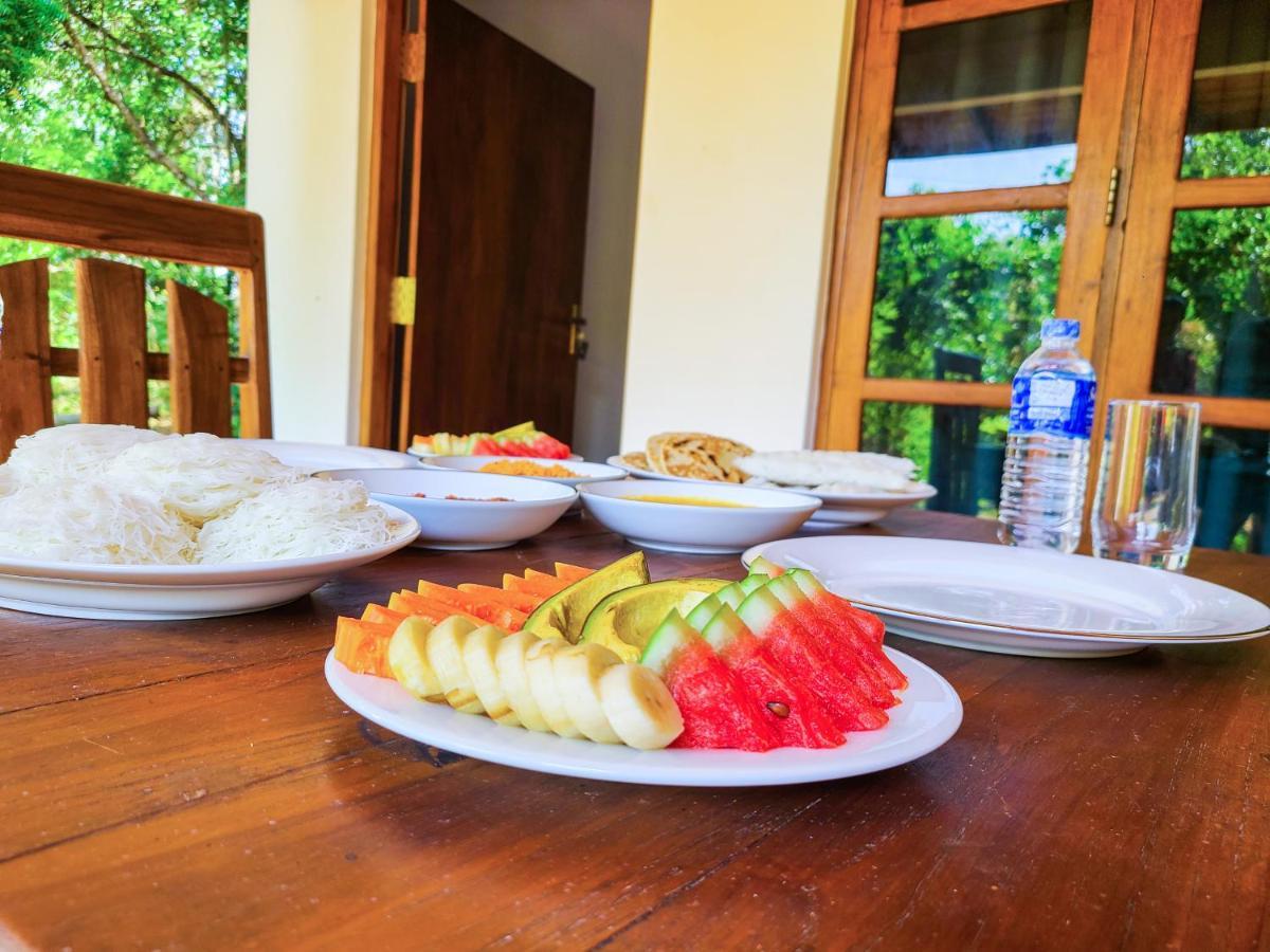 Woodholic Homestay 시기리야 외부 사진