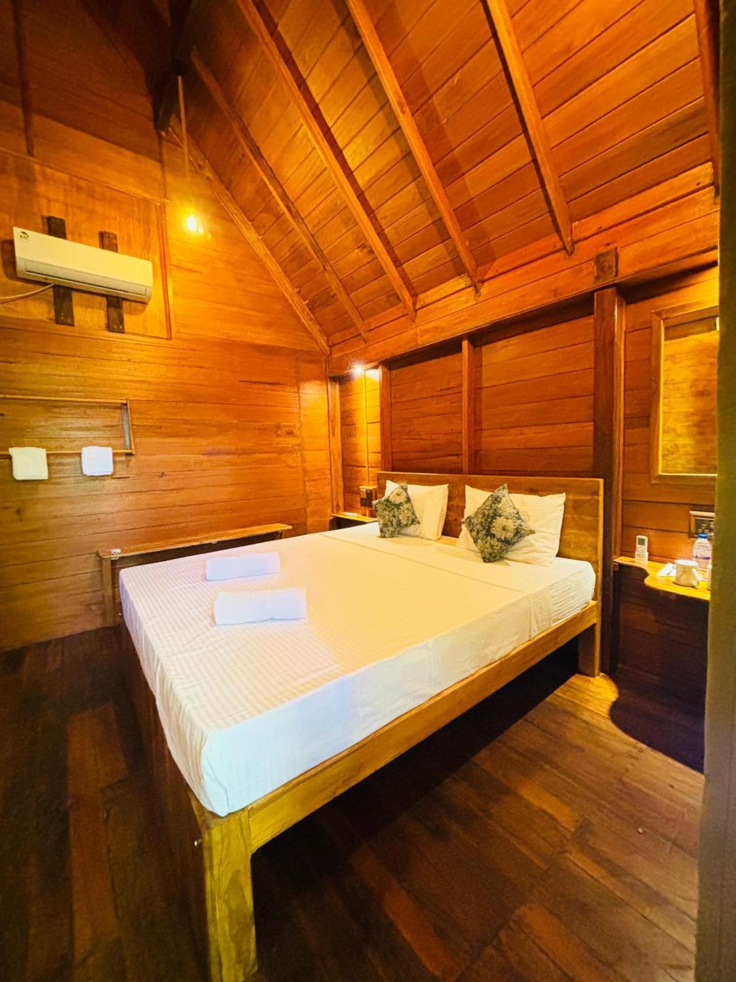 Woodholic Homestay 시기리야 외부 사진