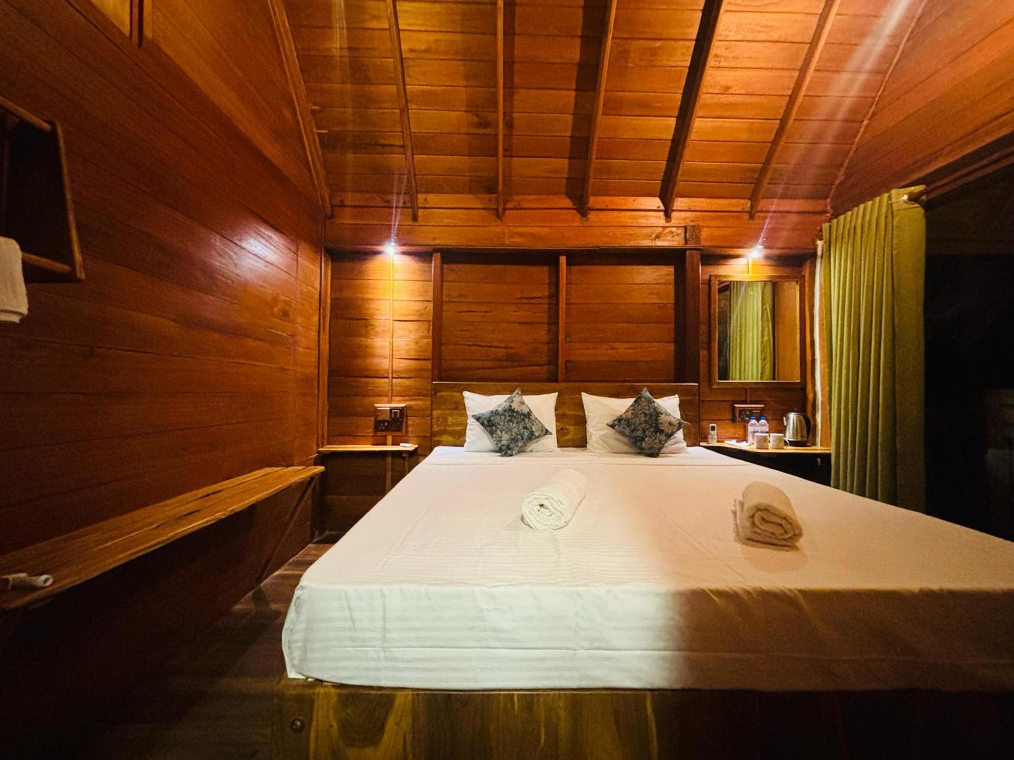 Woodholic Homestay 시기리야 외부 사진